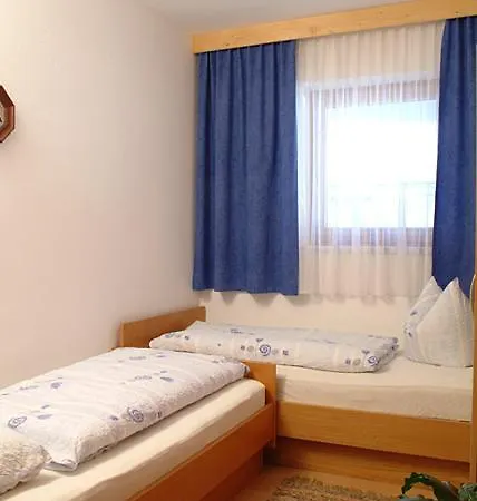 Stefanie Apartment *