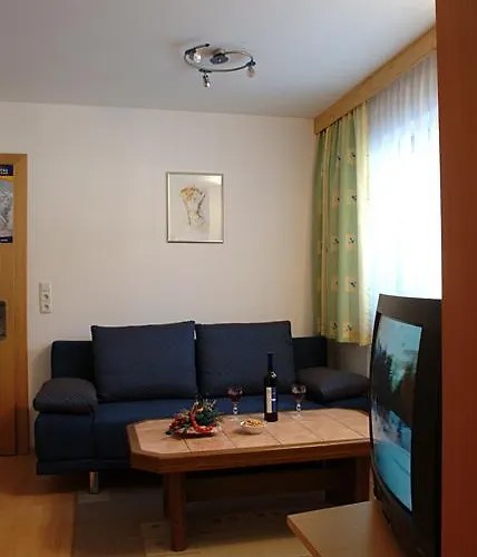 Stefanie Apartment *